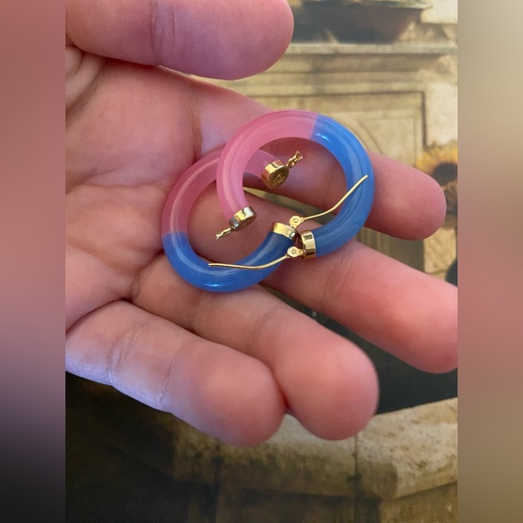 14k Genuine Jade Hoops - Mint Condition - Picture 11 of 16